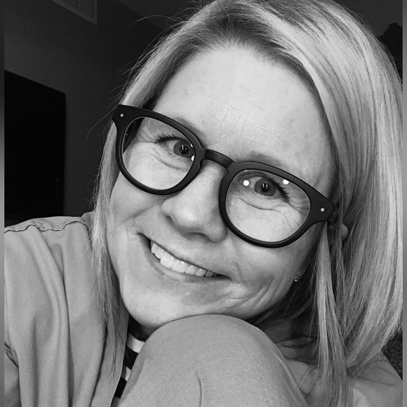 Meet your Posher, Mollie - Picture 2 of 3